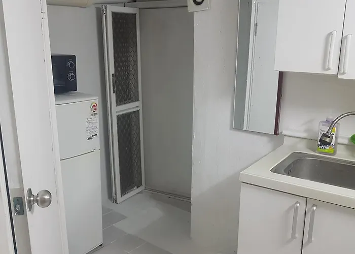 White House In Seoul Female Only Room Shared Bathroom With Up To 3 Other Female Travellers Seul