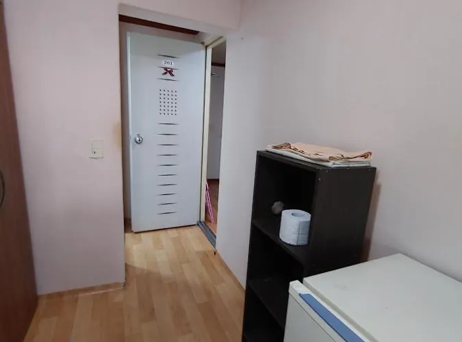 Affittacamere White House In Seoul Female Only Room Shared Bathroom With Up To 3 Other Female Travellers Seul