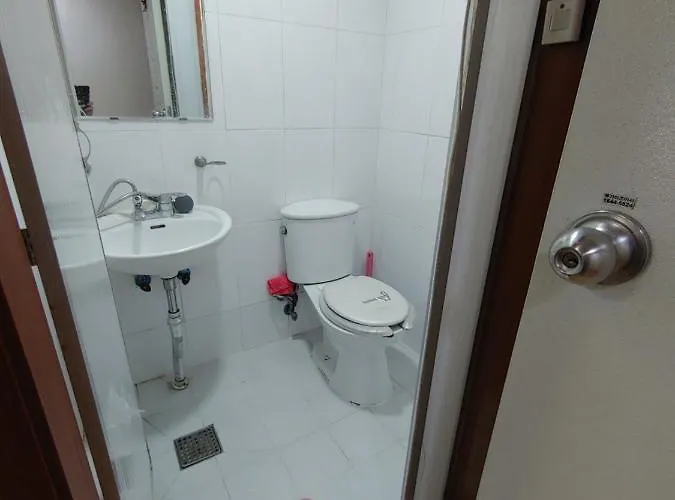 Affittacamere White House In Seoul Female Only Room Shared Bathroom With Up To 3 Other Female Travellers *